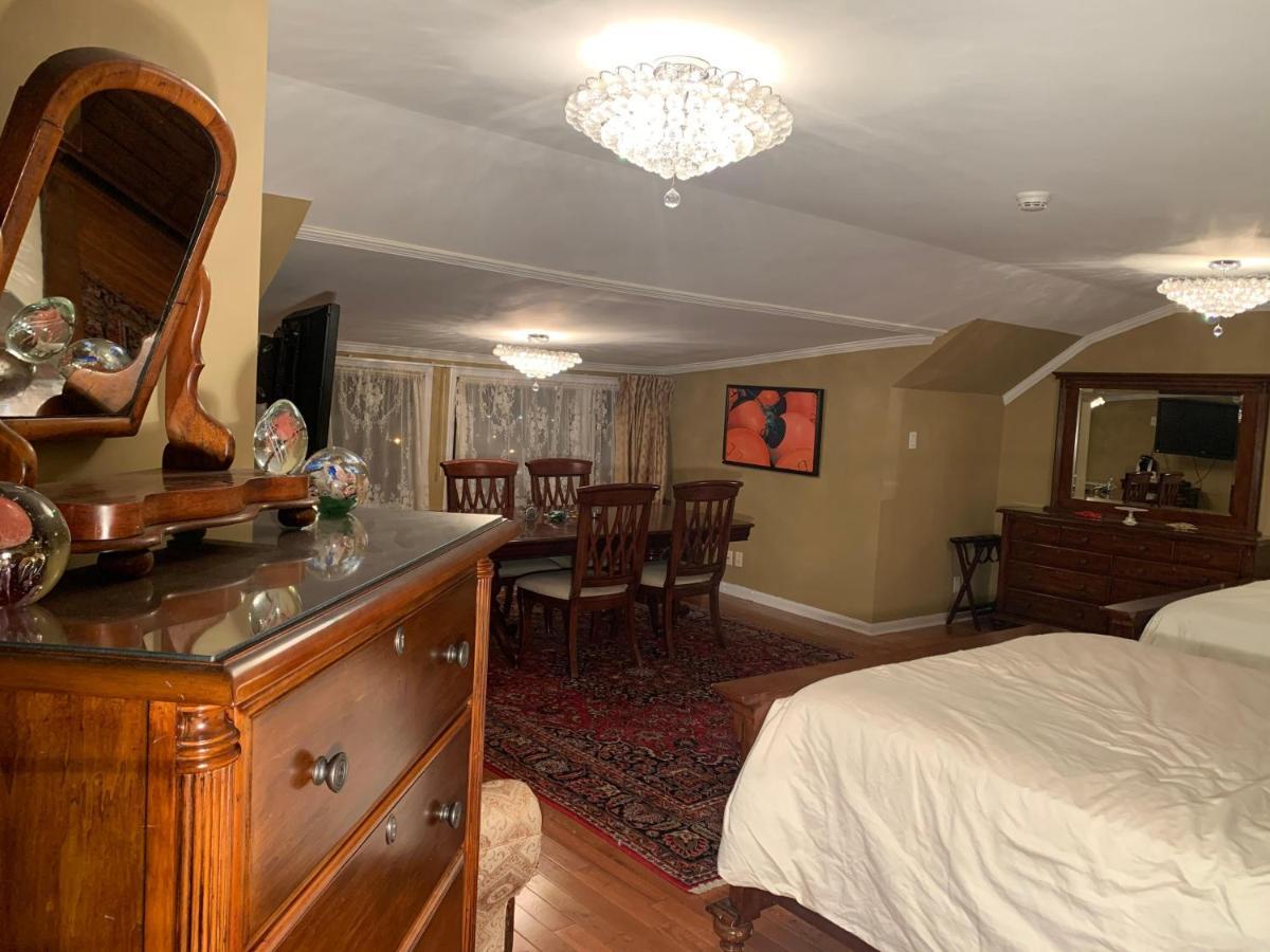 Monroe House Executive Guest Suites Сент-Джонс Экстерьер фото