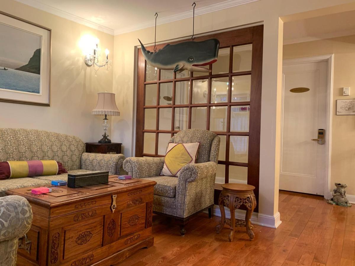 Monroe House Executive Guest Suites Сент-Джонс Экстерьер фото